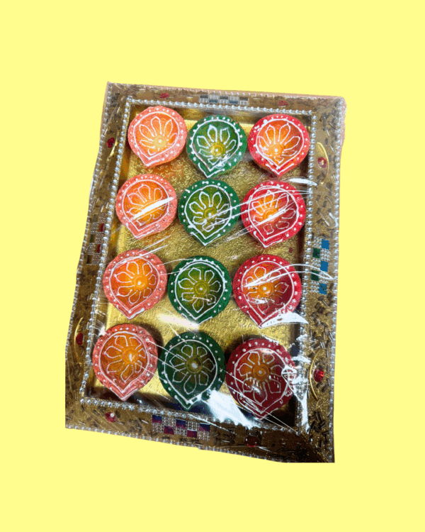 Diya Decorated and with Designer Tray Set of 12 Diya (4 No)